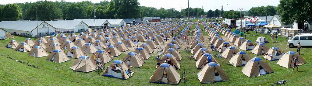 Day2 Tents pan1.jpg