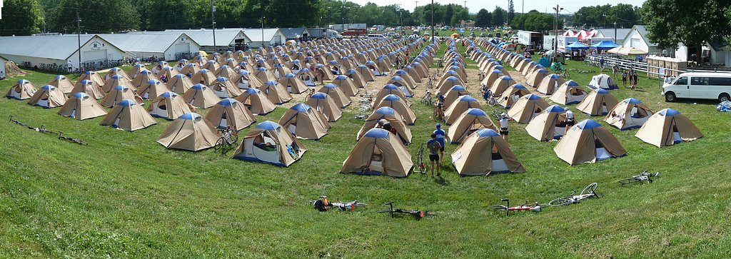 Day2 Tents pan3.jpg